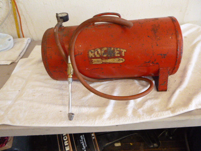 lot 176 image: Rocket Tank with Hose and Gauge