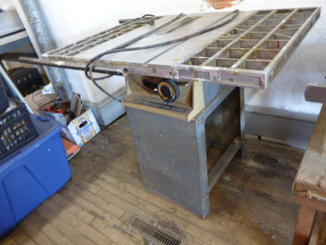 lot 182 image: Rockwell International Table Saw