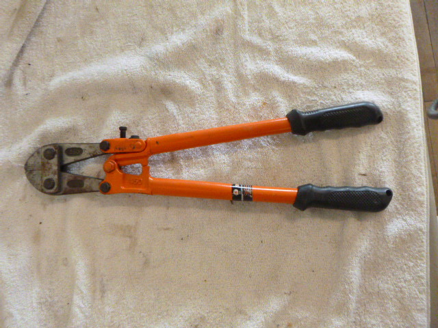 lot 189 image: ITT 18 Bolt Cutter