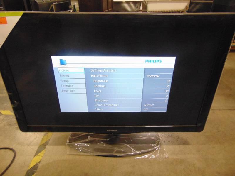 lot 49 image: Philips 40 LCD 1080p 60Hz, 40PFL3705DF7