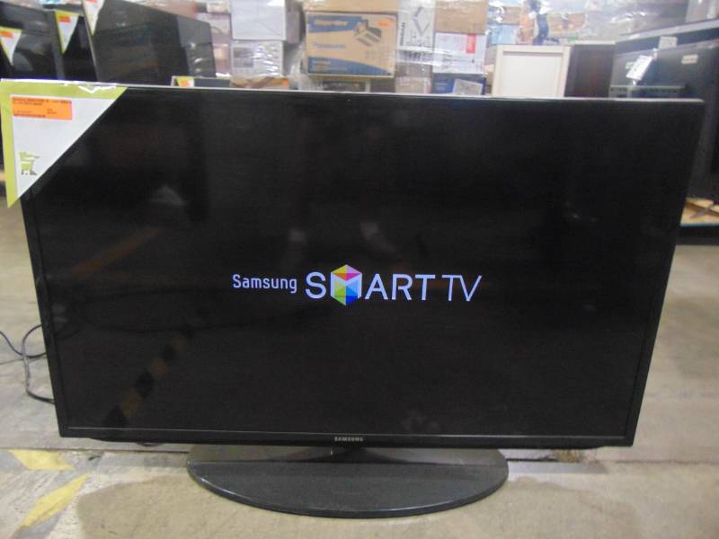 lot 65 image: Samsung UN40EH5300 40-Inch 1080p 60Hz LED HDTV SMART