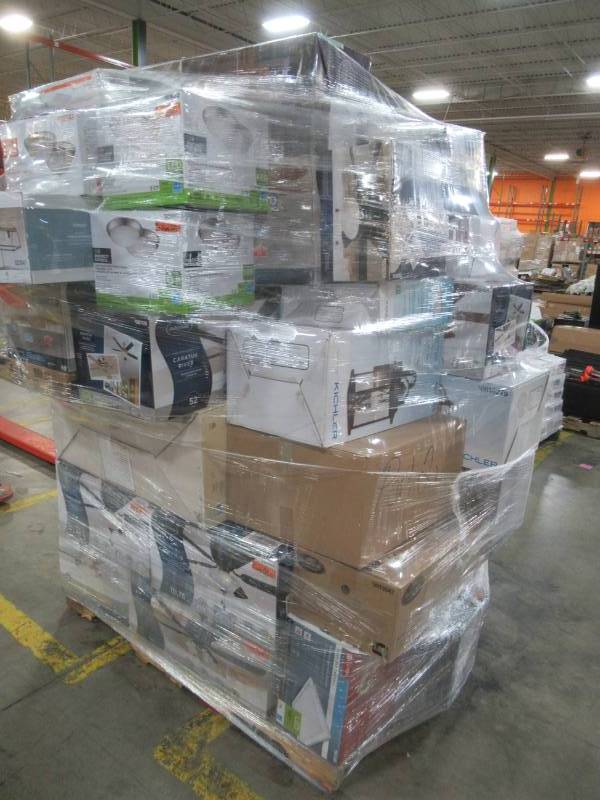 lot 356 image: WHOLESALE MIXED PALLET OF RETURNS - CEILING FANS AND LIGHTING