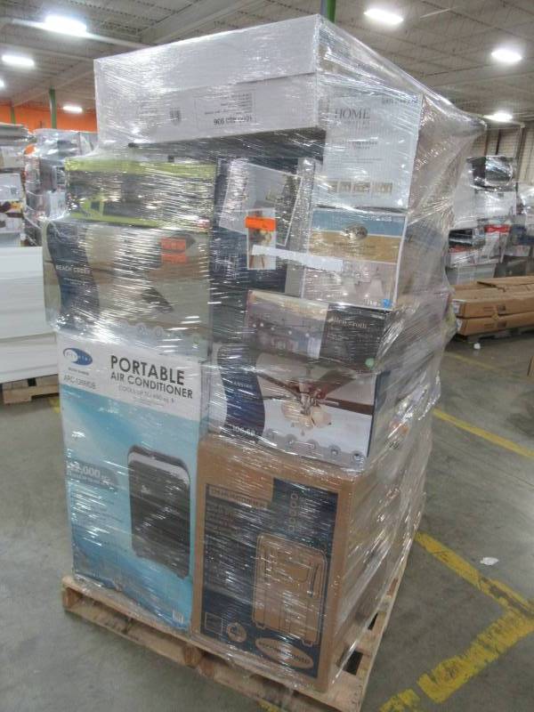 lot 378 image: WHOLESALE MIXED PALLET OF RETURNS - LIGHTING, SMALL HOUSEWARES, TOOLS AND MORE