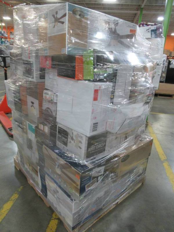 lot 397 image: WHOLESALE MIXED PALLET OF RETURNS - CEILING FANS AND LIGHTING
