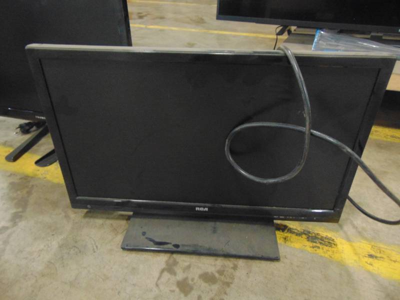 lot 57 image: 4 RCAProscan 19, 20, 22 TVs