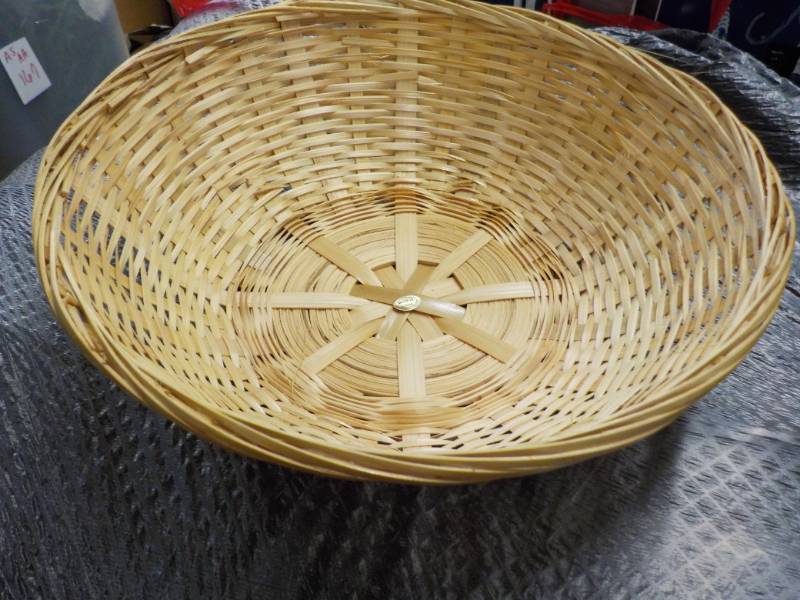 lot 15 image: 80 10 Baskets...