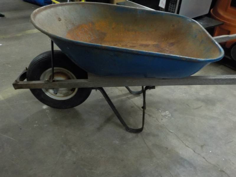 lot 25 image: Metal Wheel Barrow...