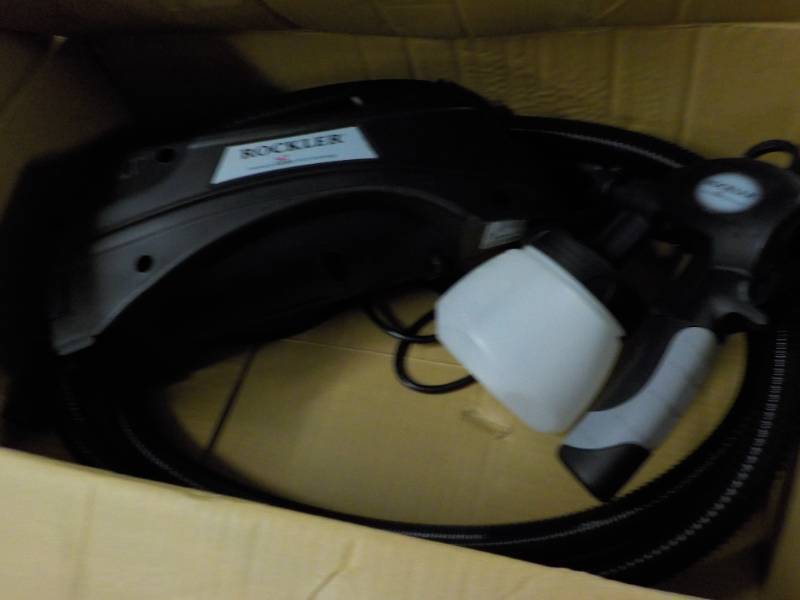 lot 65 image: Rockler Finishing Sprayer looks un...