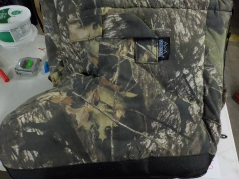 lot 92 image: Over Boot Insulator Size L...