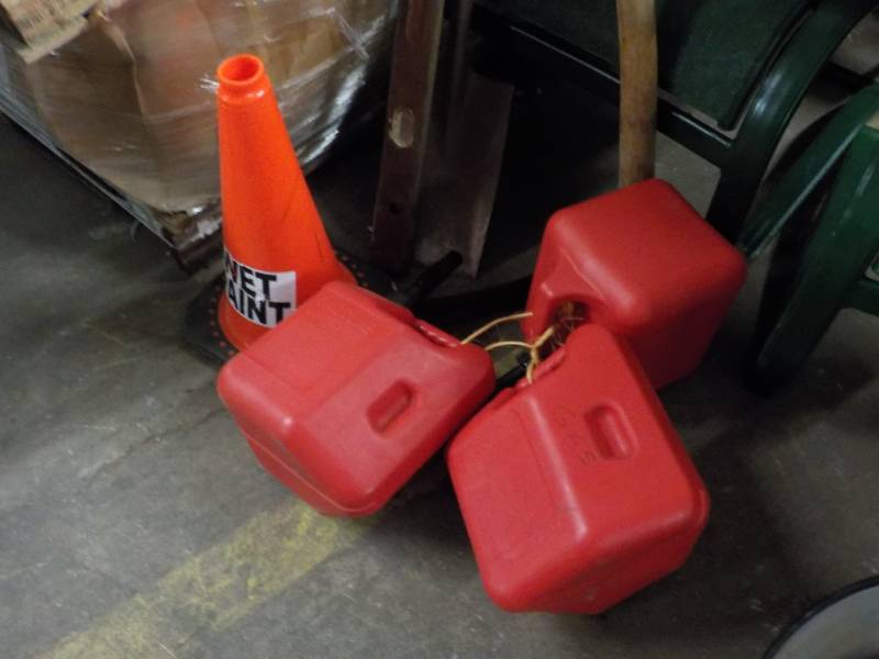 lot 150 image: Leveler, Shovel, Gas Cans Cycle and...