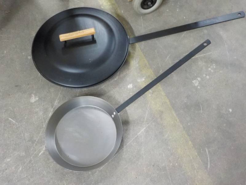 lot 151 image: Big Daddy Camping Cookware 14 and 2...