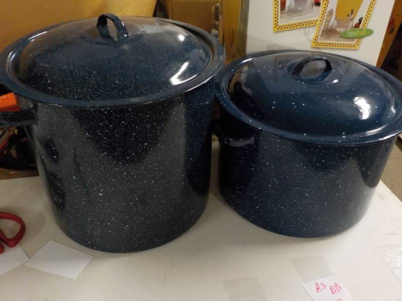 lot 154 image: 2 Canners...