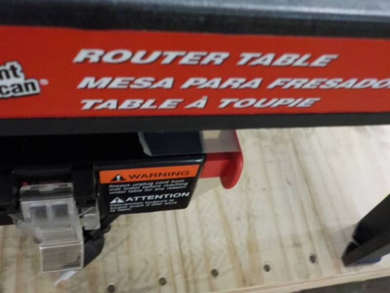 lot 157 image: Router Table...