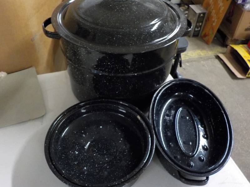 lot 164 image: Enamel Canner and Roaster Pans...