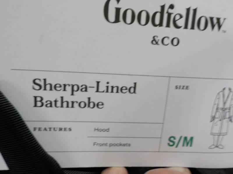 lot 168 image: Good Fellow Sherpa Lined Bath robe...