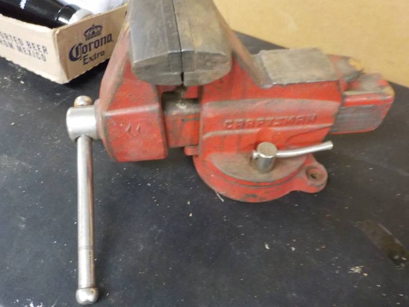 lot 186 image: Craftsman Vise...
