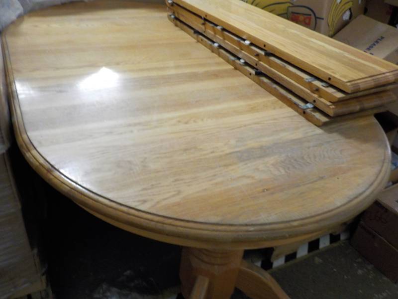 lot 196 image: Dining Table with 4 Leaves table i...