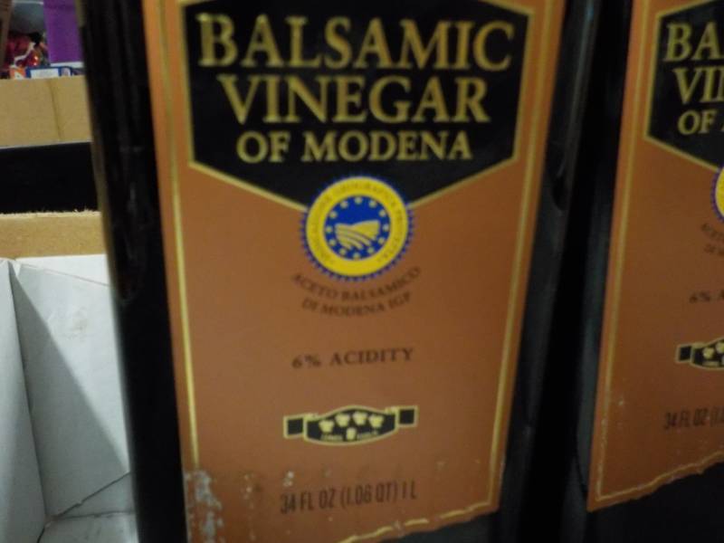 lot 247 image: 5 Bottles Balsamic Vinegar of Moden...