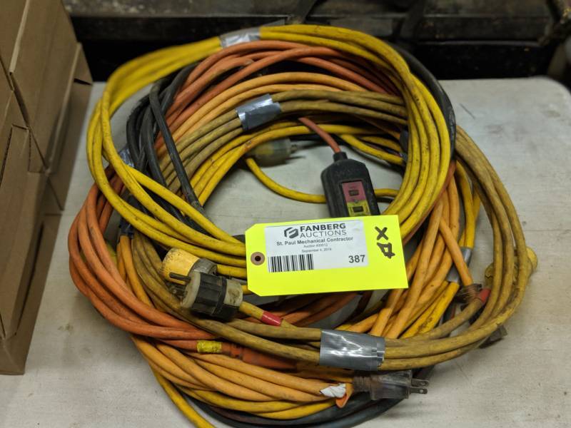 lot 387 image: Lot of (7) Extension Cords