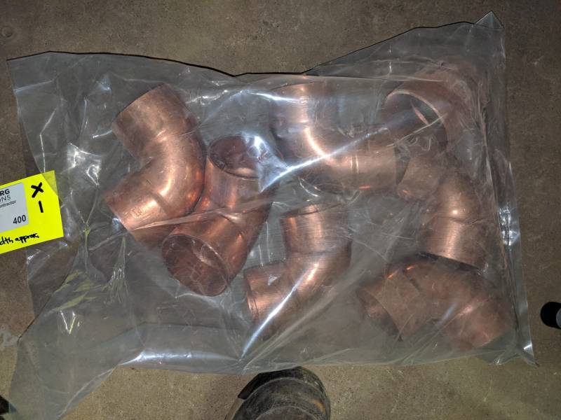 lot 400 image: 3-14in. Brass Pipe Elbow Fittings