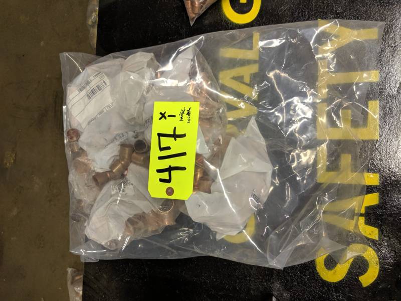 lot 417 image: Brass Pipe Fittings