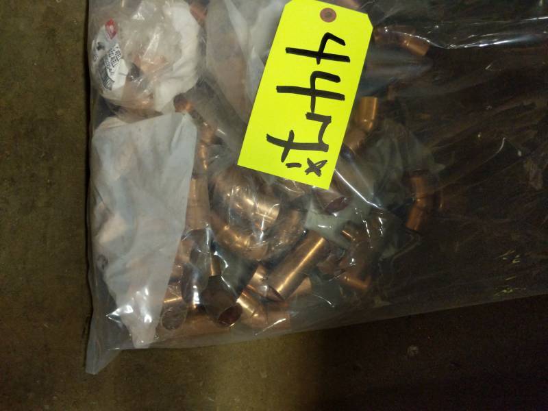 lot 447 image: Brass Pipe Fittings