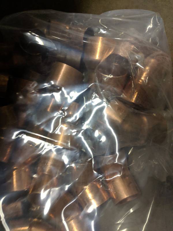 lot 449 image: Brass Pipe Elbow Fittings