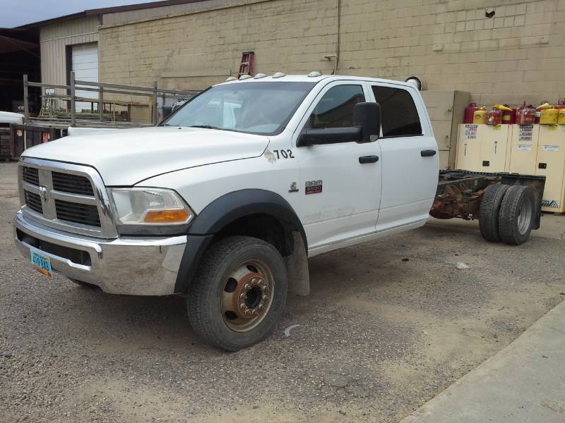 lot 100 image: 2012 Dodge Ram 5500 Chassis 4-Door Crew Cab Long Wheelbase Dual Rear Wheel Delivery Truck