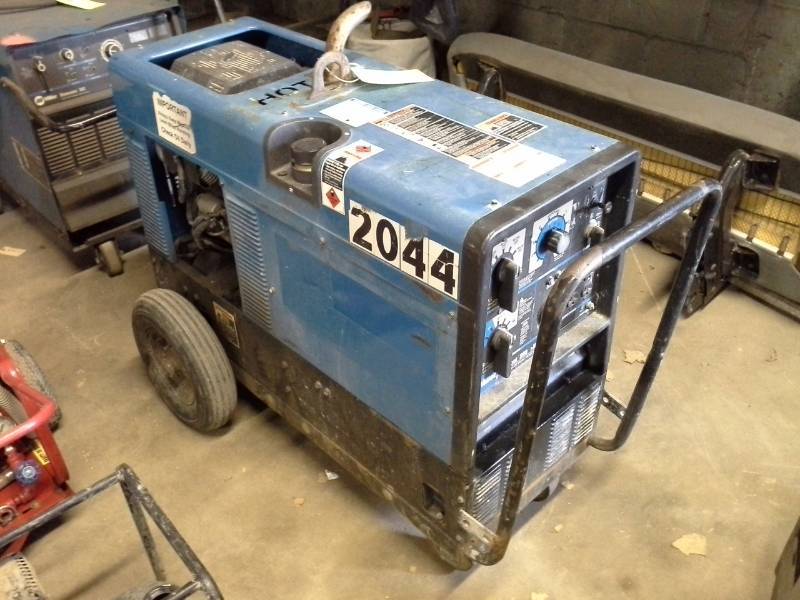 Miller Bobcat 250 NT CC/CV-AC/DC Welder - 10000W Generator | St. Paul