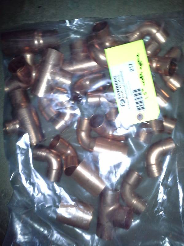 lot 217 image: 1.5in. Brass Pipe Fittings
