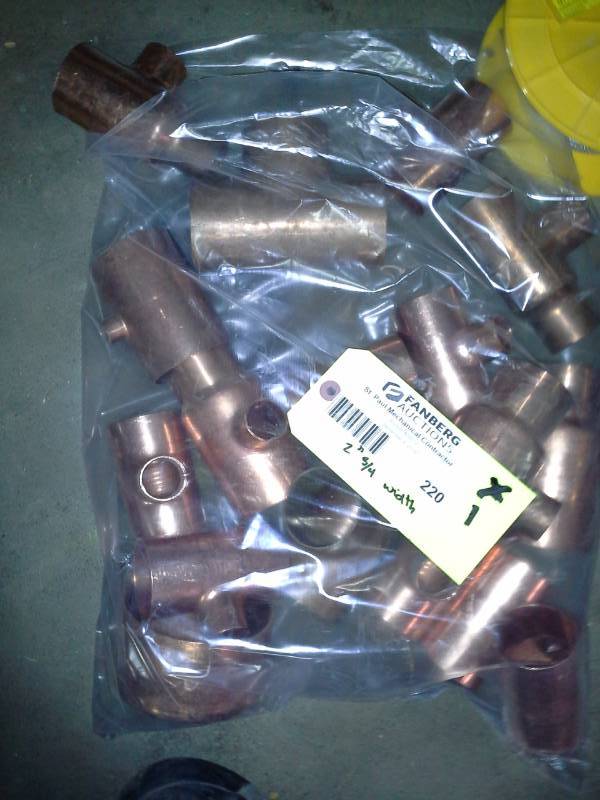 lot 220 image: 2-34in. Brass Pipe Fittings