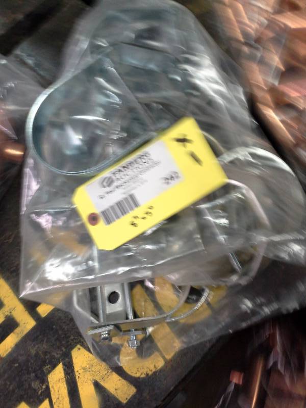 lot 242 image: Metal U-Brackets