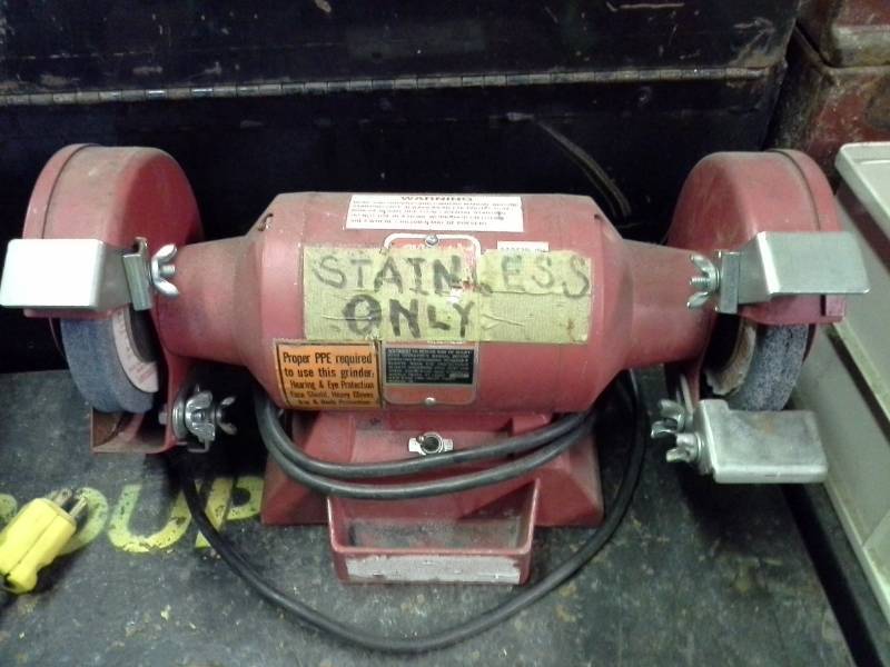 lot 274 image: Dual Head Bench Grinder