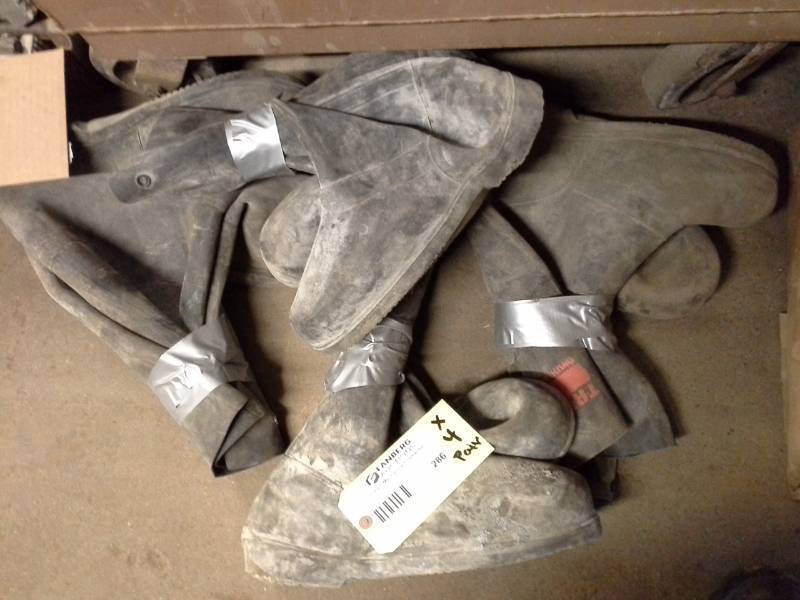 lot 286 image: Lot of (4) Pair of Rubber Work Boots
