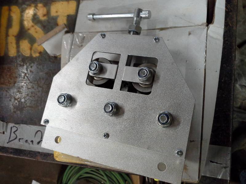 lot 288 image: Koncept Innovators LLC Glide Gear Pipe Straightener Table Top PS100