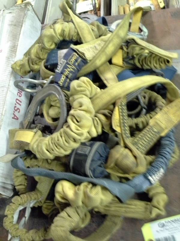 lot 305 image: Nylon Straps