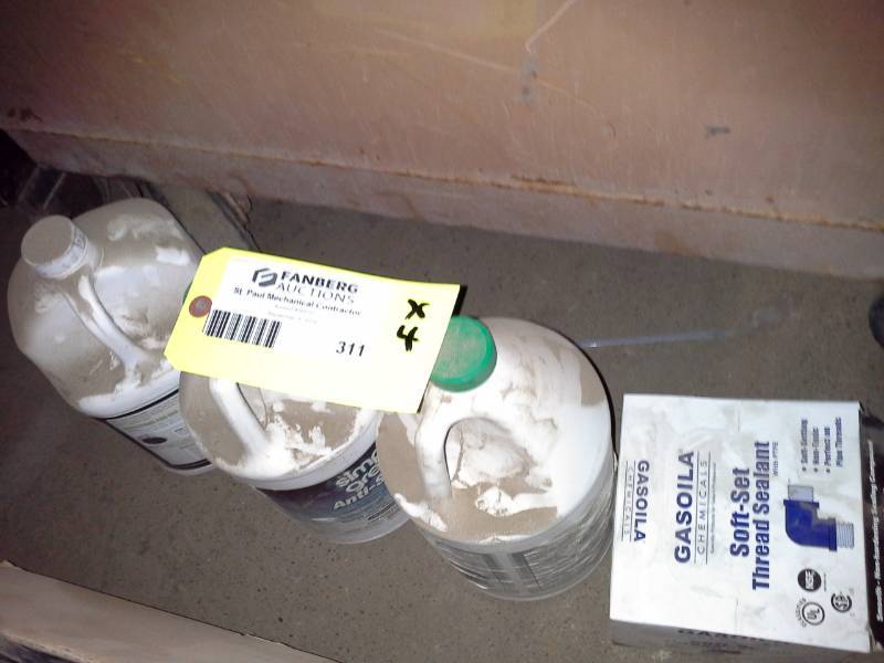 lot 311 image: Lot of (4) Simple Green Anti-Splatter 1-Gallon, Gasoila Soft Set Thread Sealant