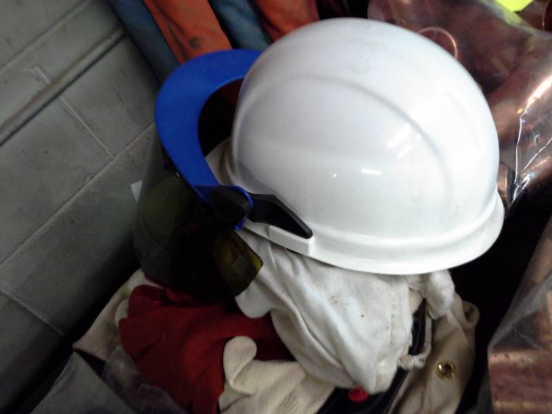 lot 321 image: Linesman Hard Hat with Dark Face Screen