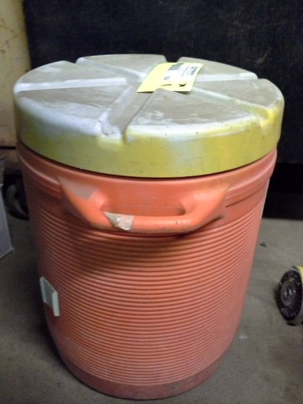 lot 322 image: Water Cooler with Lid