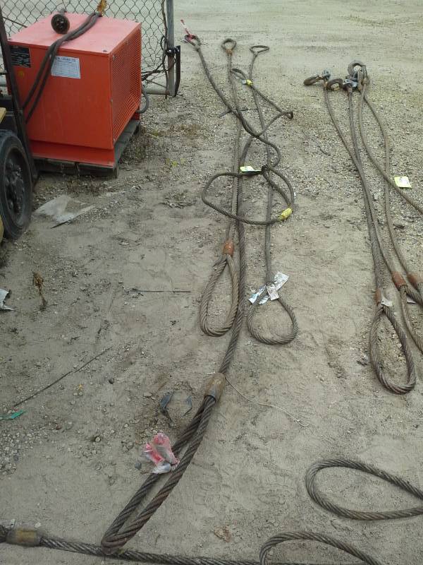 lot 129 image: Lot of (4) Olsen Chain & Cable Co. Inc. 34in. Steel Cable with Crimped Loop Hook