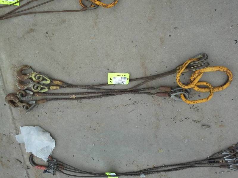 lot 133 image: Lot of (4) Steel Cable with Crimped Loop and Eye HookCable Hook