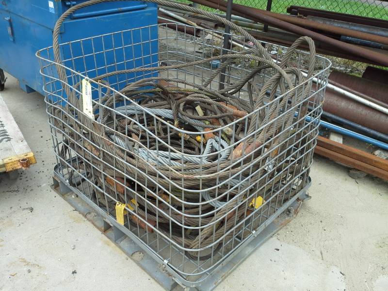 lot 227 image: Steel Cable with Crimped Loop Hook, Wire Crate
