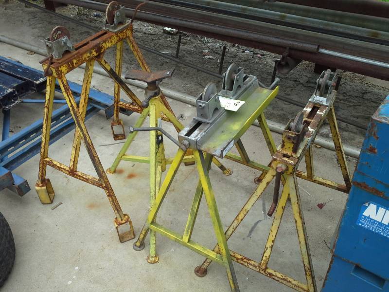 lot 149 image: Lot of (4) Pipe Roller Stands