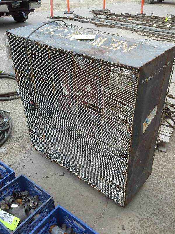 lot 164 image: Box Circulation Fan