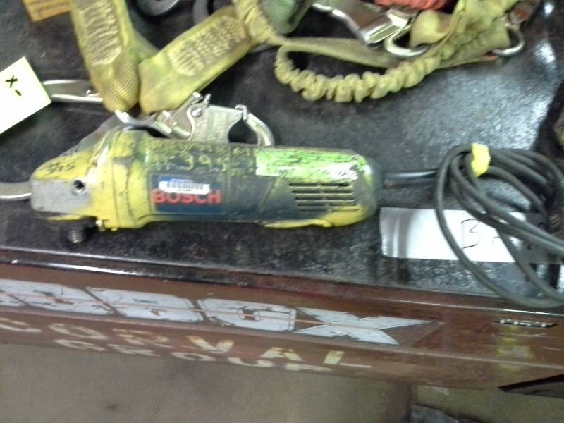 lot 184 image: Bosch Angle Grinder