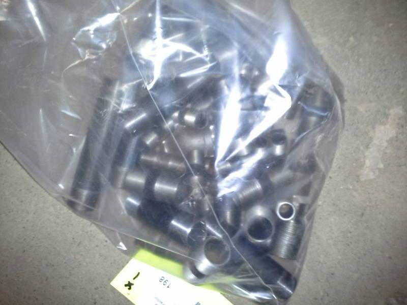 lot 198 image: Pipe Fittings