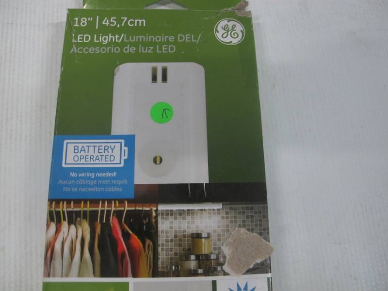 lot 42 image: GE Jasco 27510 18 Inch LED LGT Fixture