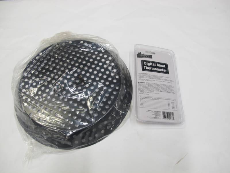 lot B16 image: Non-Stick Grill Skillet with Handle  Mr. BBQ Digital Meat Thermometer - NEW