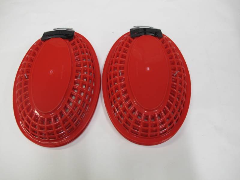 lot B27 image: Pair of MR. BBQ Outdoor Picnic Barbecue Serving Platter - Two 4 Packs - NEW