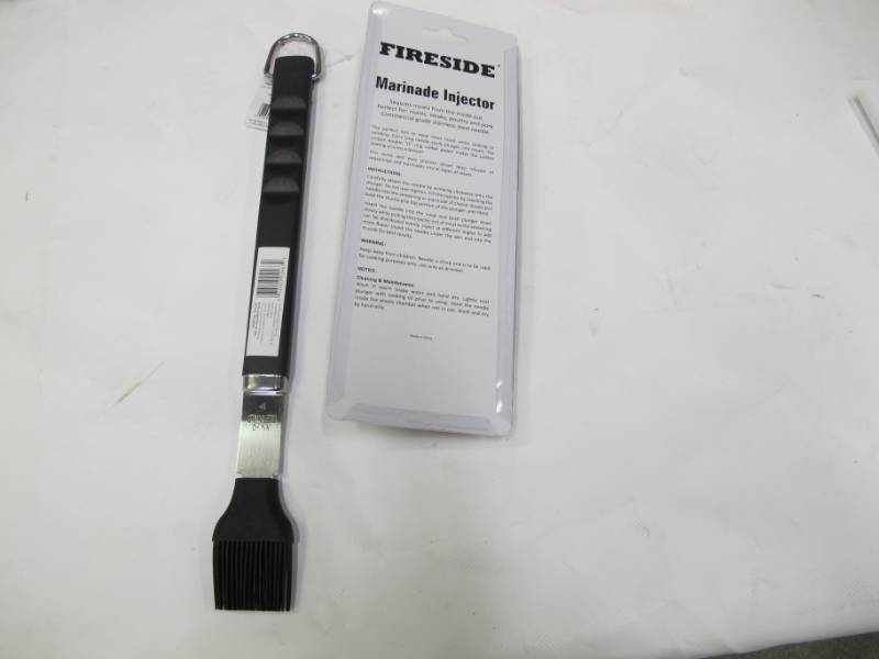lot B34 image: Grill Set - Mr. BBQ Deluxe Basting Brush  Fireside Marinade Injector - NEW